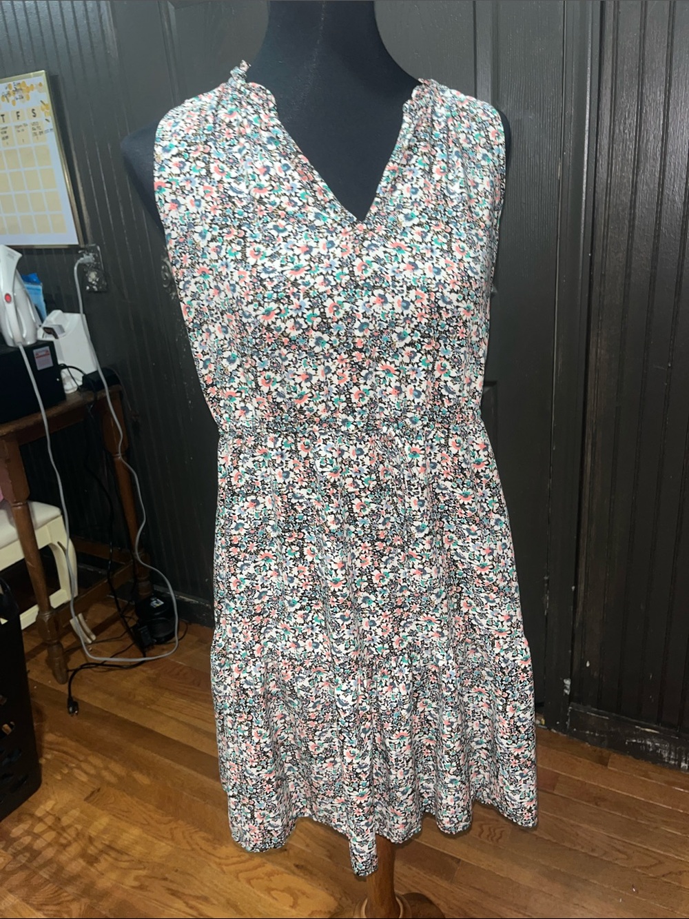 GAP Sleeveless Floral V-Neck Dress in Coral, Teal & Black
